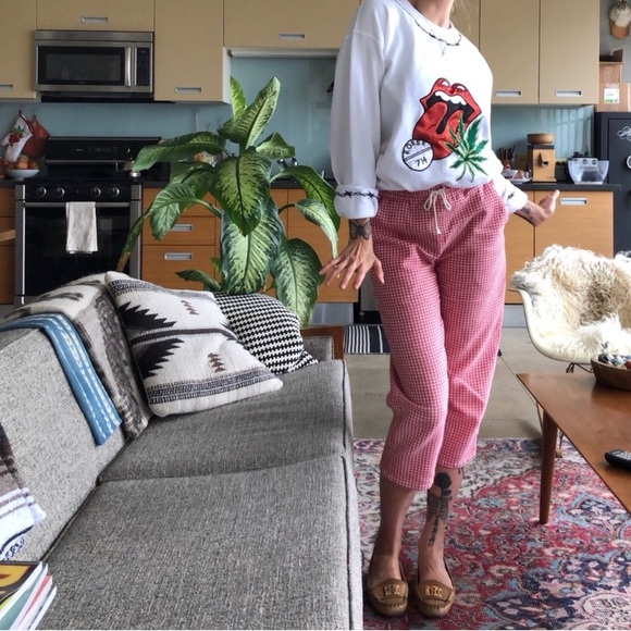 Handmade “Rolling Stones” lips weed pill patch vintage sweatshirt - Picture 5 of 5